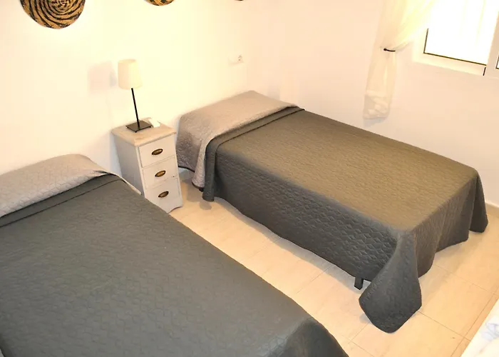 Apartment La Rivera, 2 Dormitorios, By Bookindenia